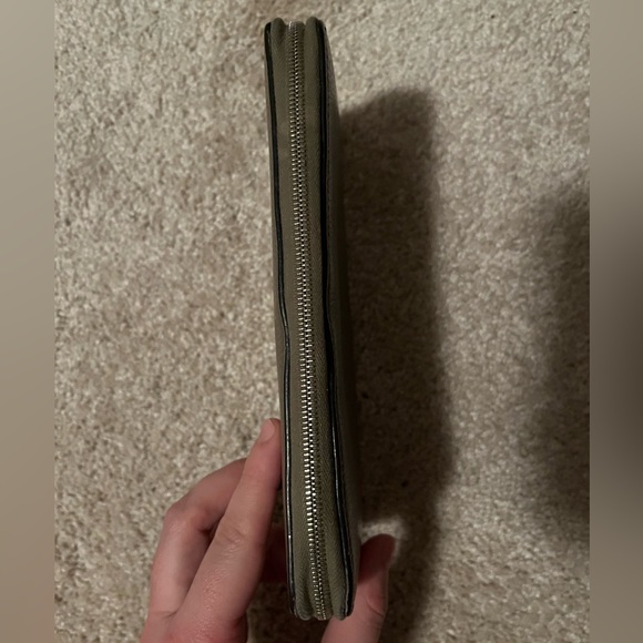 Celine Wallet - Picture 5 of 8